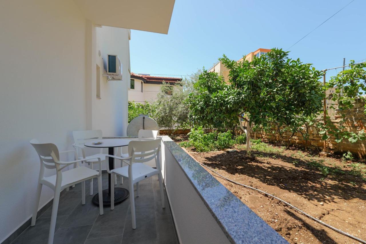 Villa Maci Sarandë エクステリア 写真